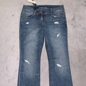 NWT VS Hipster Distressed Jeans